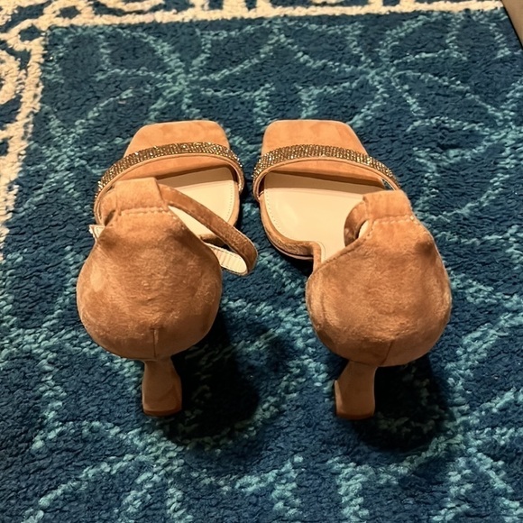 New  size 10  open toe heels - Picture 3 of 5